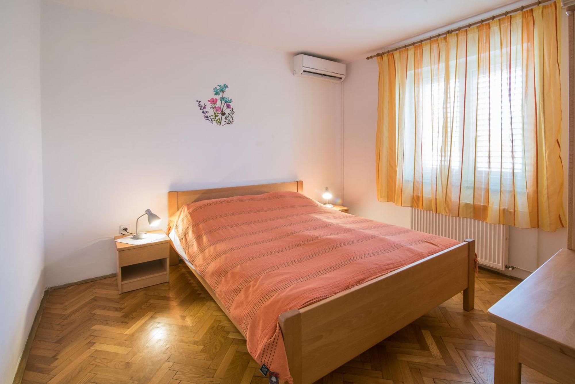 Apartments Villa Ana Krk Town Rum bild
