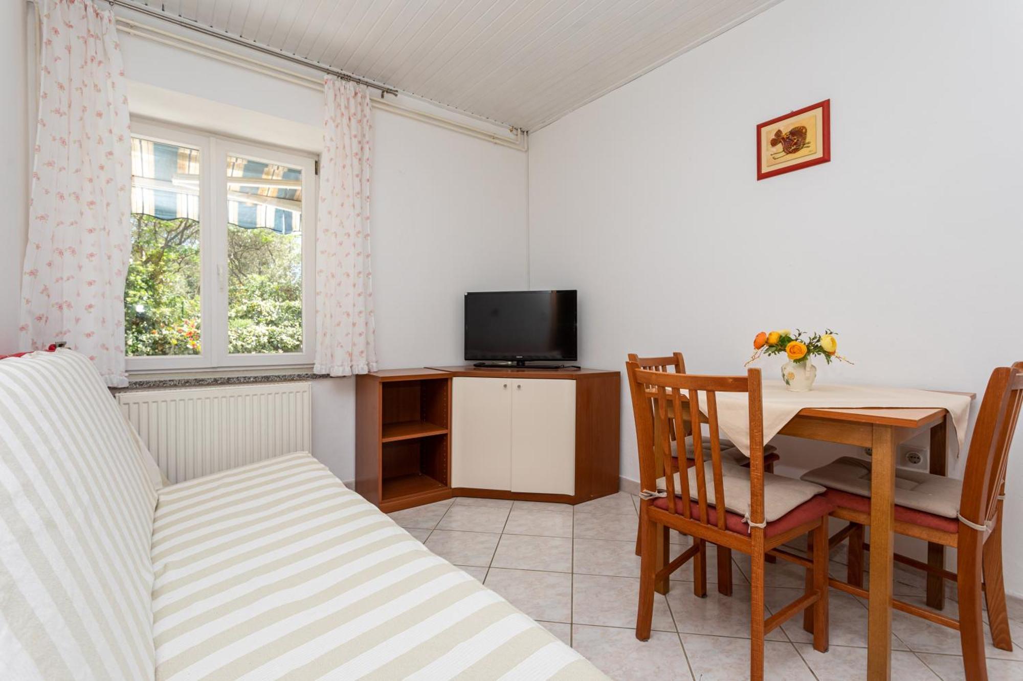 Apartments Villa Ana Krk Town Rum bild
