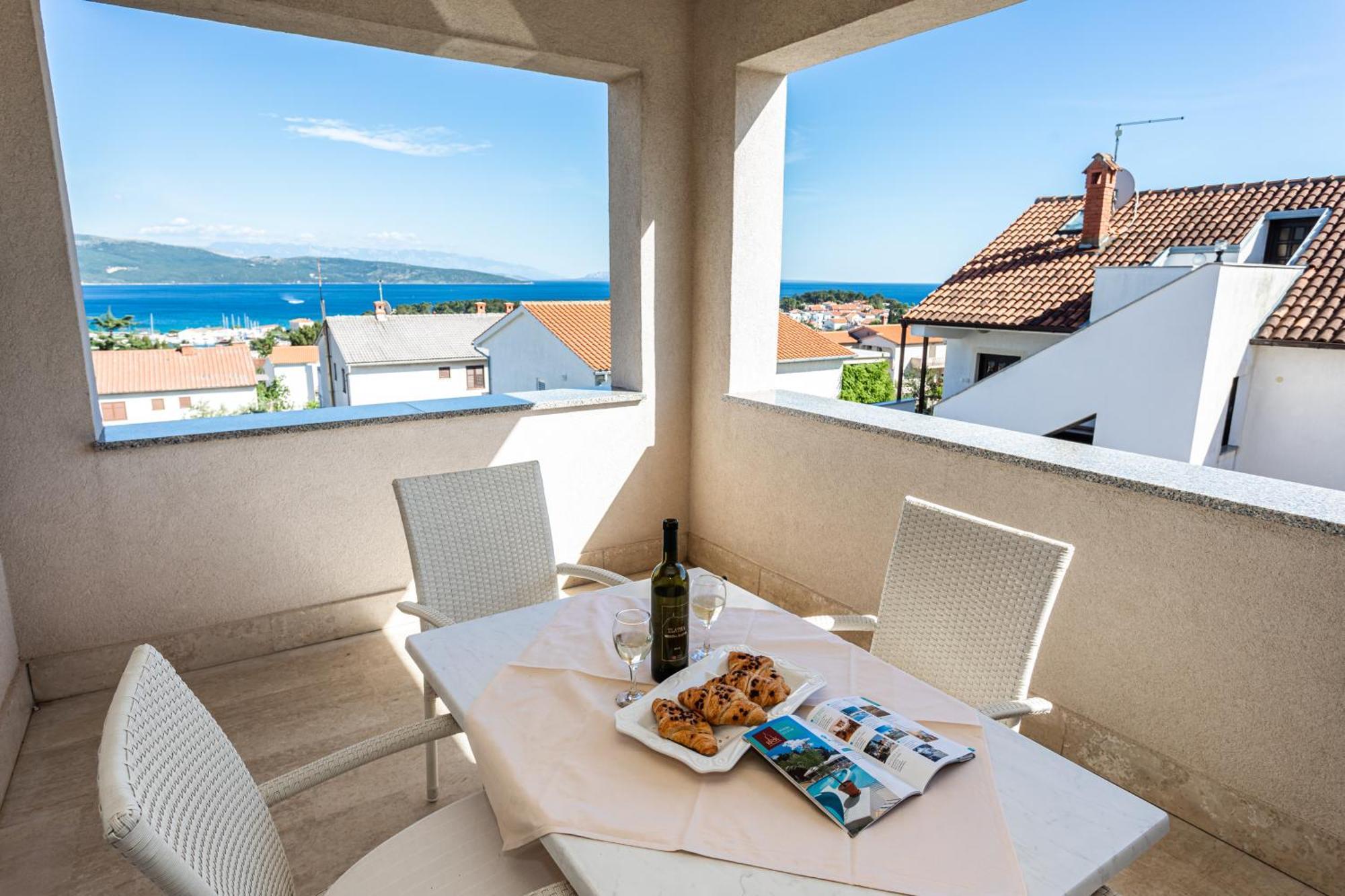Apartments Villa Ana Krk Town Rum bild