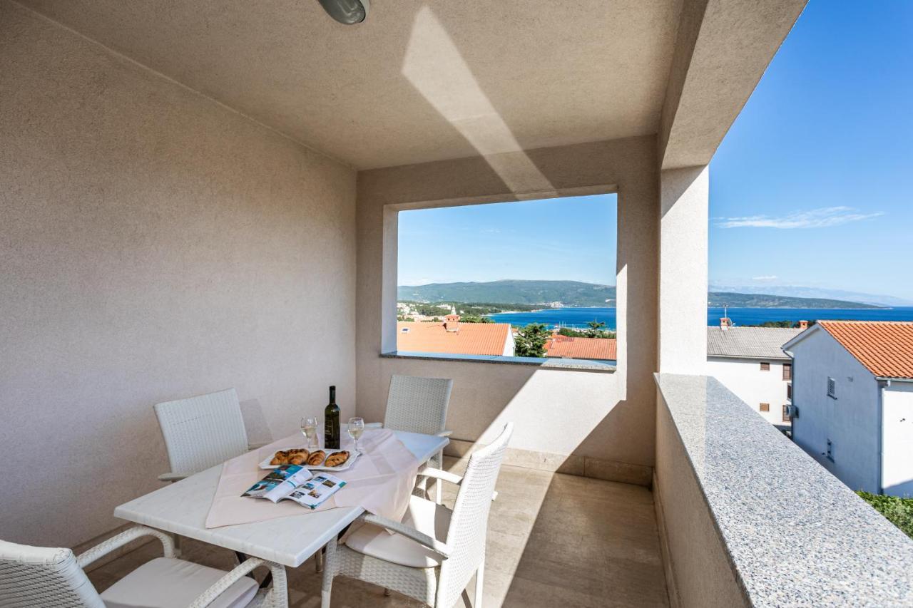 Apartments Villa Ana Krk Town Exteriör bild